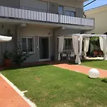 Garden Πανσιόν