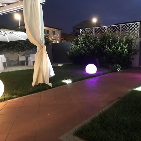 Garden בית הארחה אולביה