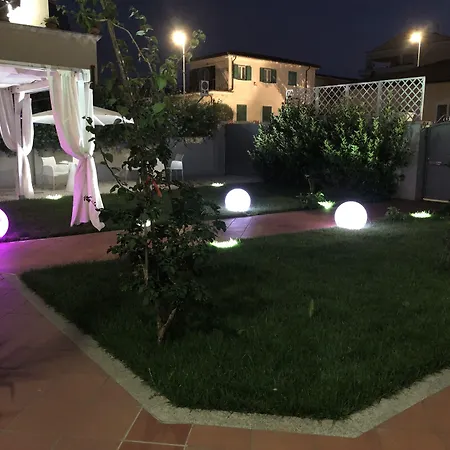 Garden بيت ضيافة 3*
