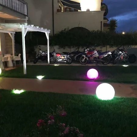 Garden أولبيا